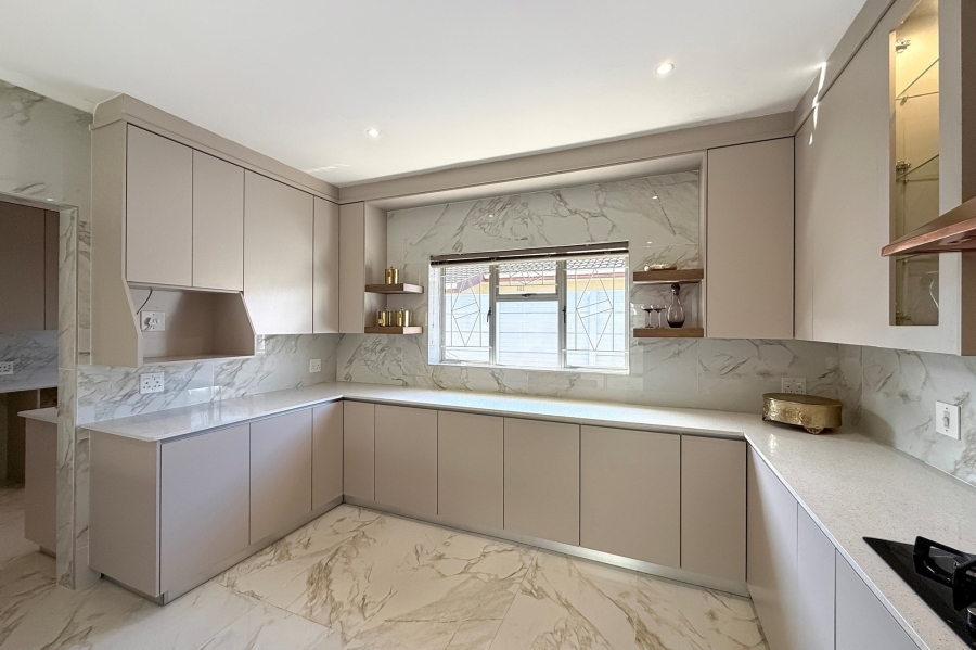 5 Bedroom Property for Sale in De Tijger Western Cape